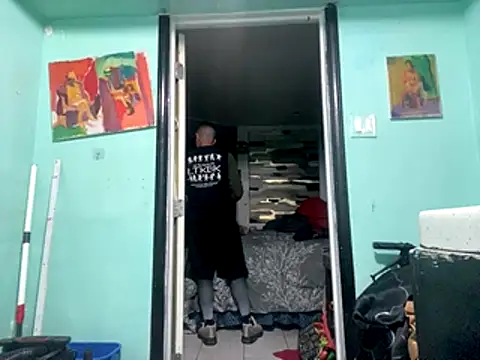 Snapshot of Gman143187 chatting on 10/27/25, 08:13 Gman143187 online show from 10/27/25, 08:13