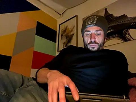 Snapshot of Gman143187 chatting on 12/05/25, 08:12 Gman143187 online show from 12/05/25, 08:12