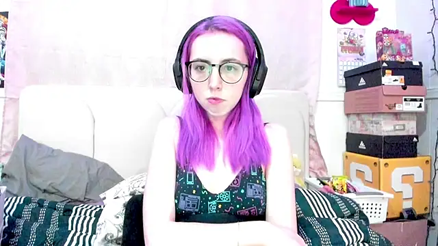 Snapshot of v3n0mb1t3z chatting on 02/21/25, 05:24 v3n0mb1t3z online show from 02/21/25, 05:24