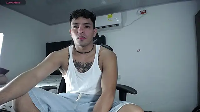 Snapshot of man_dur07 chatting on 12/03/24, 09:01 man dur07 online show from 12/03/24, 09:01