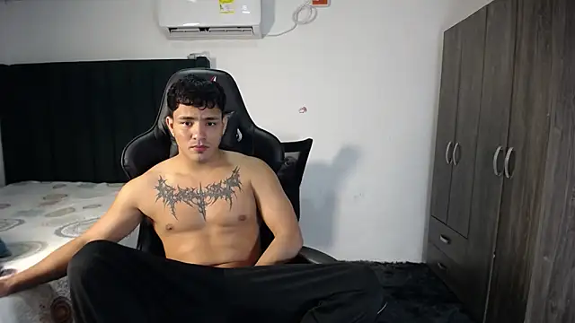 Snapshot of man_dur07 chatting on 01/19/25, 09:23 man dur07 online show from 01/19/25, 09:23