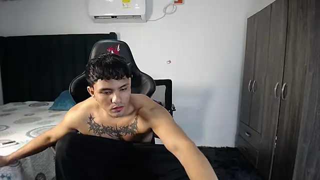 Snapshot of man_dur07 chatting on 01/23/25, 11:15 man dur07 online show from 01/23/25, 11:15