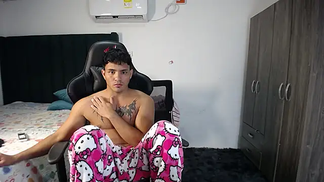 Snapshot of man_dur07 chatting on 01/25/25, 03:30 man dur07 online show from 01/25/25, 03:30