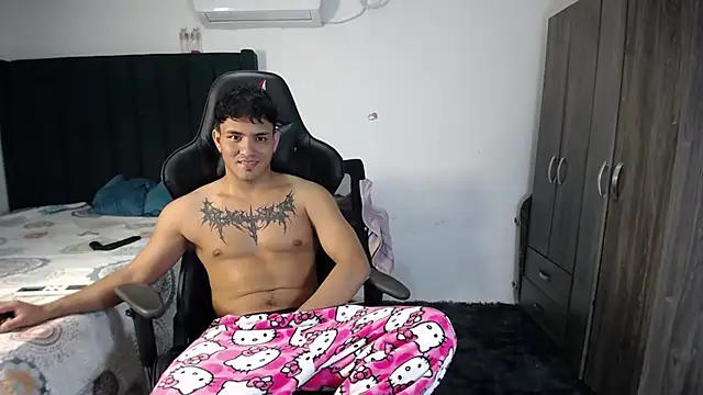 Snapshot of man_dur07 chatting on 02/03/25, 12:36 man dur07 online show from 02/03/25, 12:36