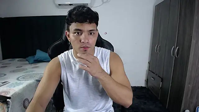 Snapshot of man_dur07 chatting on 02/07/25, 06:56 man dur07 online show from 02/07/25, 06:56