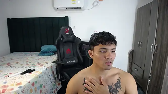 Snapshot of man_dur07 chatting on 02/12/25, 08:29 man dur07 online show from 02/12/25, 08:29