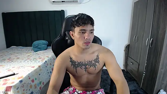 Snapshot of man_dur07 chatting on 02/15/25, 06:12 man dur07 online show from 02/15/25, 06:12