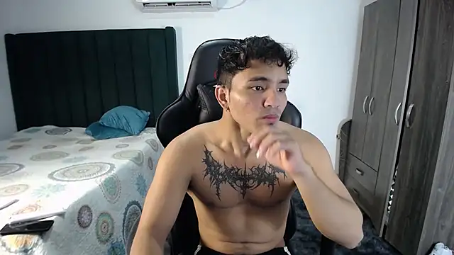 Snapshot of man_dur07 chatting on 02/16/25, 08:55 man dur07 online show from 02/16/25, 08:55