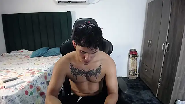 Snapshot of man_dur07 chatting on 02/19/25, 06:21 man dur07 online show from 02/19/25, 06:21