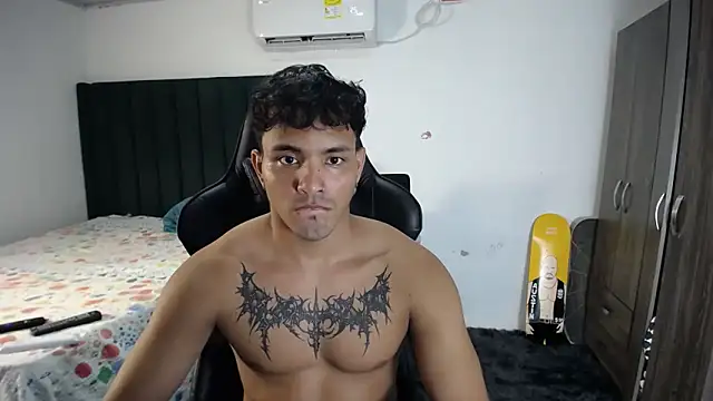 Snapshot of man_dur07 chatting on 03/20/25, 11:23 man dur07 online show from 03/20/25, 11:23