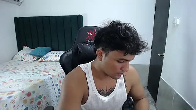 Snapshot of man_dur07 chatting on 09/23/25, 05:21 man dur07 online show from 09/23/25, 05:21