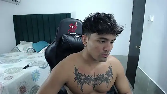 Snapshot of man_dur07 chatting on 10/09/25, 06:17 man dur07 online show from 10/09/25, 06:17