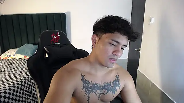 Snapshot of man_dur07 chatting on 10/15/25, 06:52 man dur07 online show from 10/15/25, 06:52