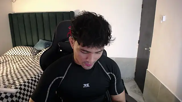 Snapshot of man_dur07 chatting on 11/05/25, 06:30 man dur07 online show from 11/05/25, 06:30