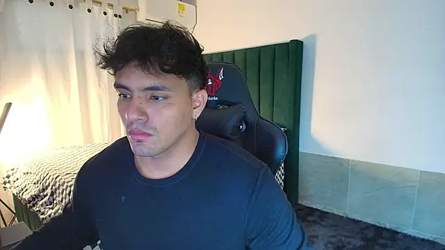 Snapshot of man_dur07 chatting on 11/29/25, 06:22 man dur07 online show from 11/29/25, 06:22