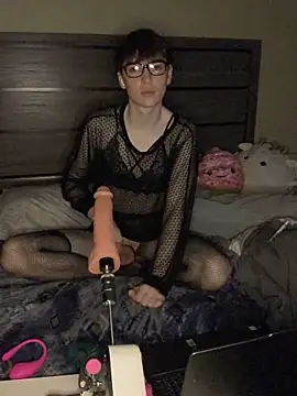 Snapshot of YourFavTwinkie chatting on 01/25/25, 08:31 YourFavTwinkie online show from 01/25/25, 08:31