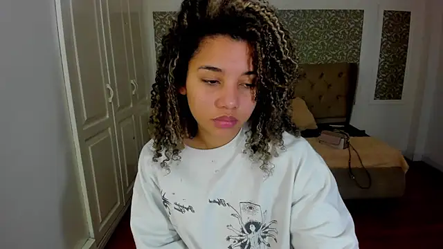 Mayaa ross online show from 09/13/25, 01:49