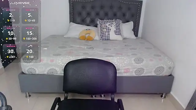 pamela  online show from 12/18/24, 02:21