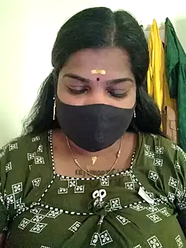 Snapshot of sulekha-mallu chatting on 01/11/25, 03:44 sulekha-mallu online show from 01/11/25, 03:44