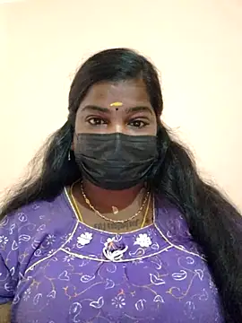 Snapshot of sulekha-mallu chatting on 09/20/25, 01:06 sulekha-mallu online show from 09/20/25, 01:06