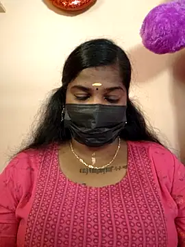 Snapshot of sulekha-mallu chatting on 09/24/25, 04:38 sulekha-mallu online show from 09/24/25, 04:38