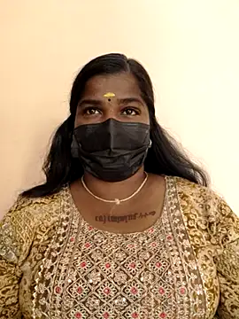 Snapshot of sulekha-mallu chatting on 10/02/25, 04:41 sulekha-mallu online show from 10/02/25, 04:41