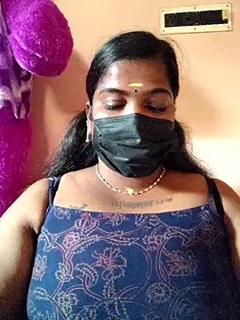 Snapshot of sulekha-mallu chatting on 11/29/25, 03:42 sulekha-mallu online show from 11/29/25, 03:42