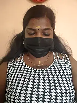 Snapshot of sulekha-mallu chatting on 12/03/25, 04:31 sulekha-mallu online show from 12/03/25, 04:31