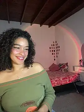 Snapshot of Arteatenea__ chatting on 03/22/25, 03:52 Arteatenea   online show from 03/22/25, 03:52