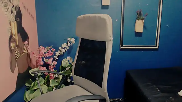 Littleindianmilf online show from 09/29/25, 09:58