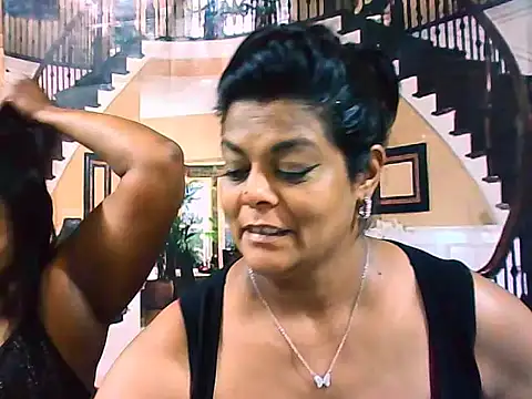 indianCherryPie online show from 10/13/25, 06:41