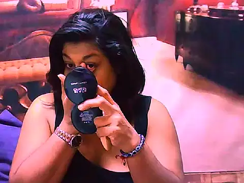 indianCherryPie online show from 04/28/26, 05:23