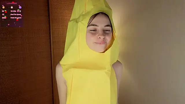 MaryJacksoon online show from 10/31/25, 08:04