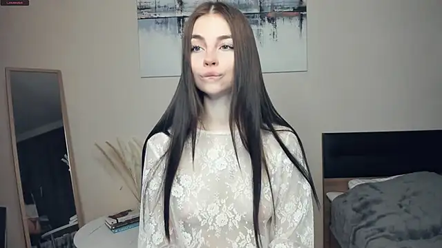 MaryJacksoon online show from 11/18/25, 07:35