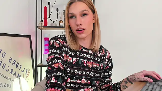 katrinewestx online show from 12/25/24, 12:48