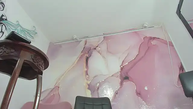 black cami online show from 12/19/24, 11:46