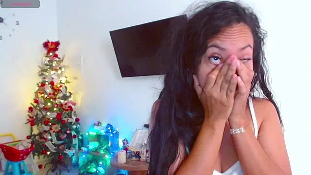 Snapshot of mariamulata chatting on 12/24/24, 12:44 mariamulata online show from 12/24/24, 12:44