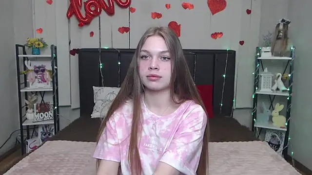 LaraPika online show from 05/02/26, 05:12