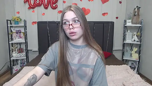 LaraPika online show from 05/07/26, 05:02