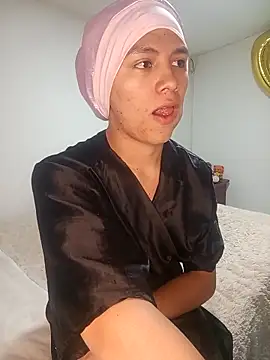 giuliana andrade online show from 10/11/25, 12:10