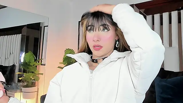 Snapshot of Kitty_Eliffe chatting on 04/28/26, 02:27 Kitty Eliffe online show from 04/28/26, 02:27