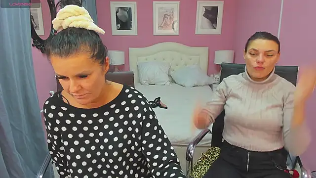 EricaAndPenelopa online show from 12/04/24, 08:40