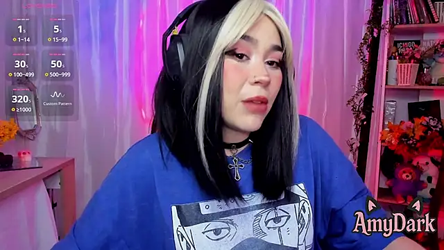 Snapshot of _AmyDark chatting on 11/05/25, 08:42 AmyDark online show from 11/05/25, 08:42