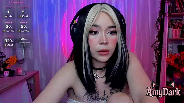 Snapshot of _AmyDark chatting on 11/06/25, 09:26 AmyDark online show from 11/06/25, 09:26