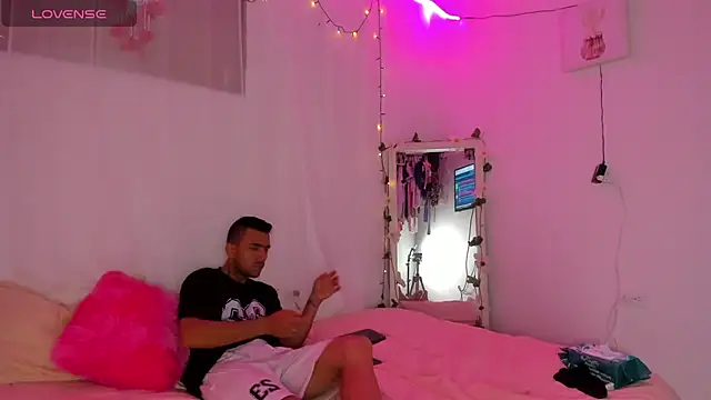 catalina and roger online show from 01/18/25, 05:26