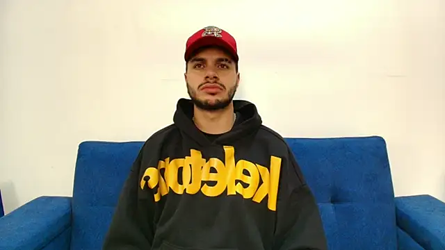 Snapshot of Amadeo_Wild chatting on 03/24/26, 01:05 Amadeo Wild online show from 03/24/26, 01:05