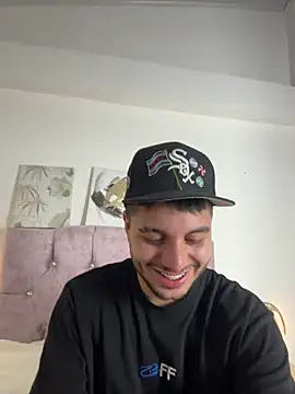 Snapshot of Amadeo_Wild chatting on 04/12/26, 03:55 Amadeo Wild online show from 04/12/26, 03:55