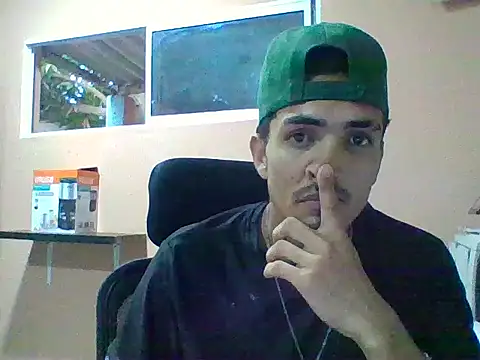 jeremy scott online show from 10/27/25, 10:14