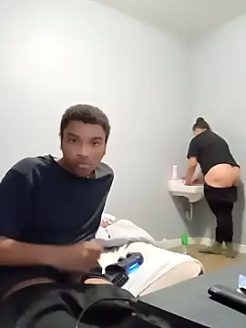 Snapshot of Cubanbbc4u chatting on 12/28/24, 05:02 Cubanbbc4u online show from 12/28/24, 05:02