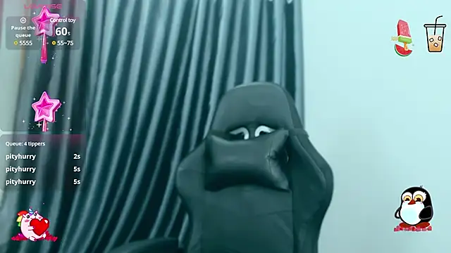 Snapshot of -Poison-Ivy- chatting on 01/01/25, 01:48 -Poison-Ivy- online show from 01/01/25, 01:48